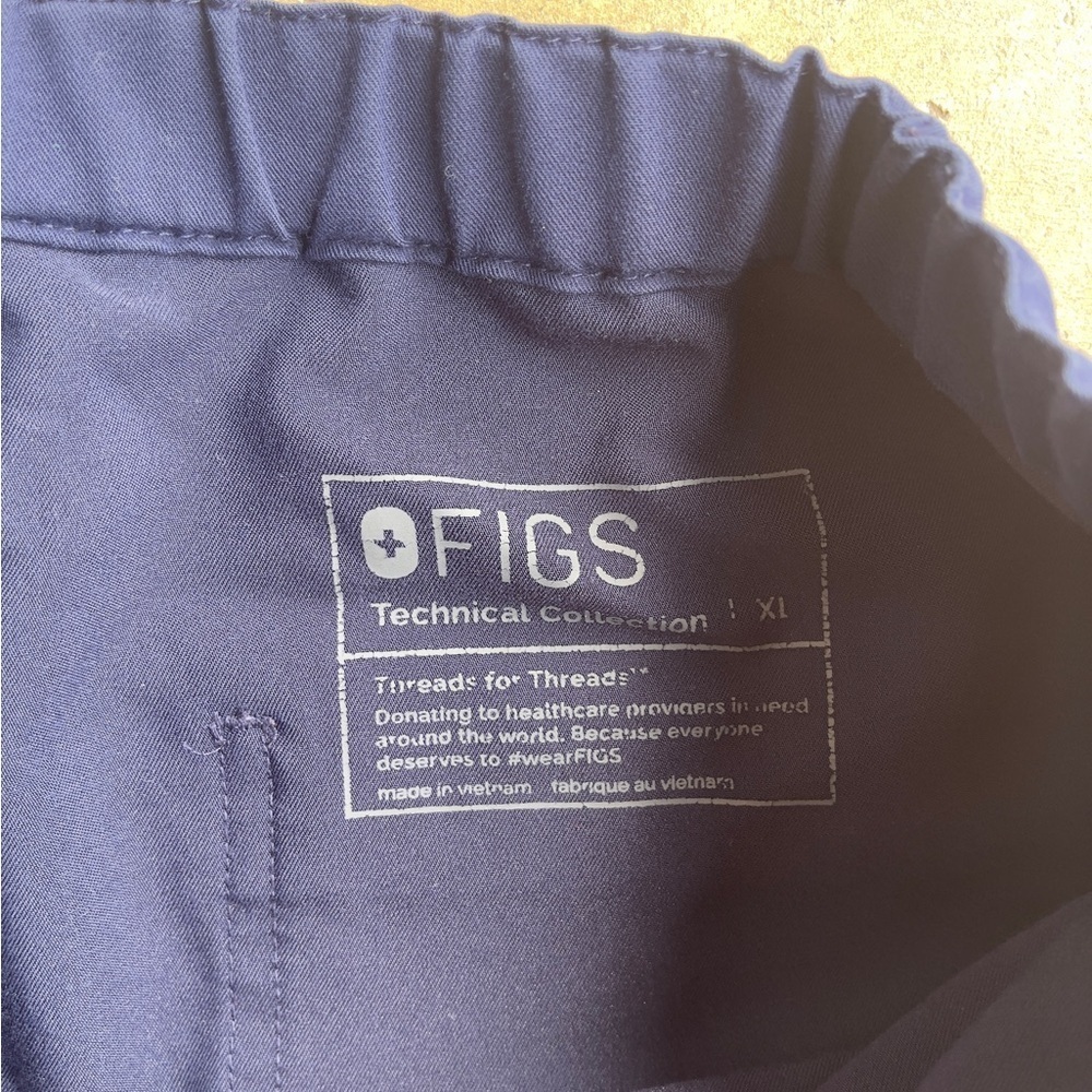 FIGS Scrubs Women Set Navy XXL Catarina Top XL Kade Cargo Pants - Picture 5 of 11